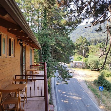 Hotel Toni Llogora Dukat Экстерьер фото