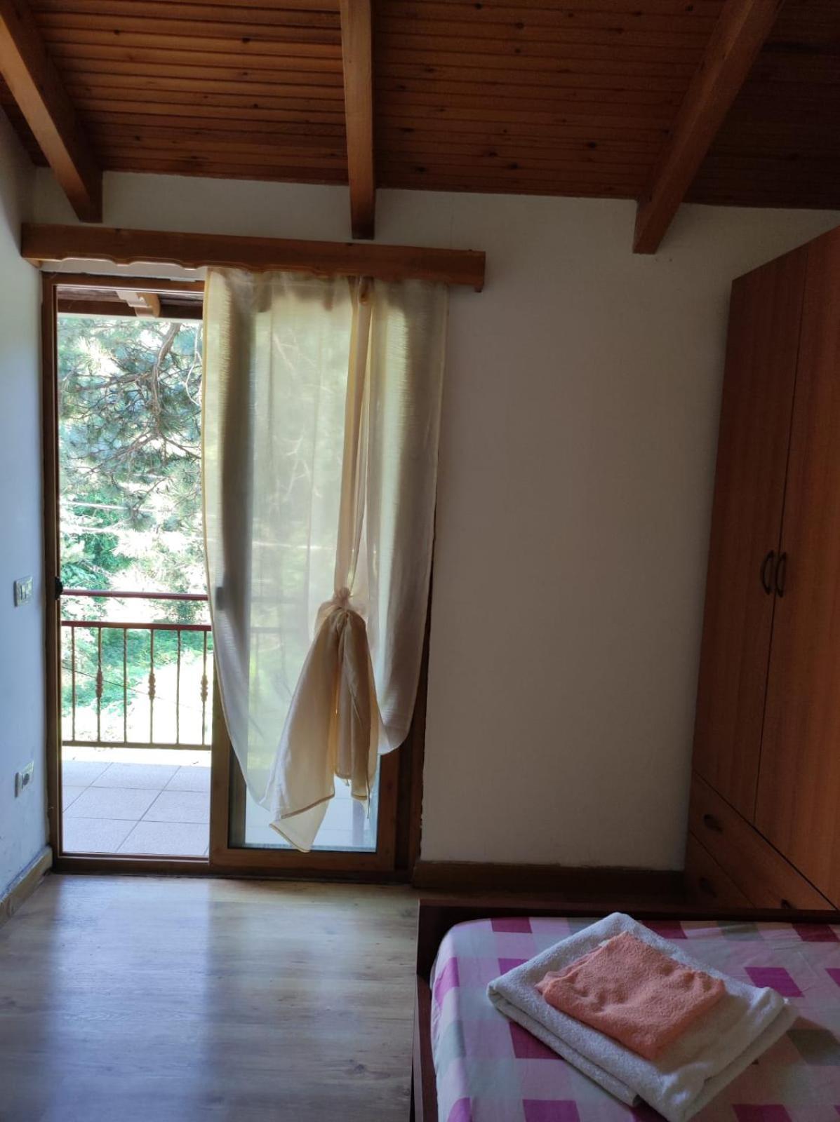 Hotel Toni Llogora Dukat Экстерьер фото