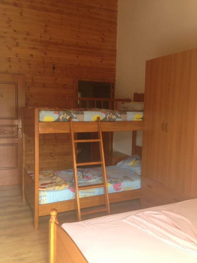 Hotel Toni Llogora Dukat Экстерьер фото